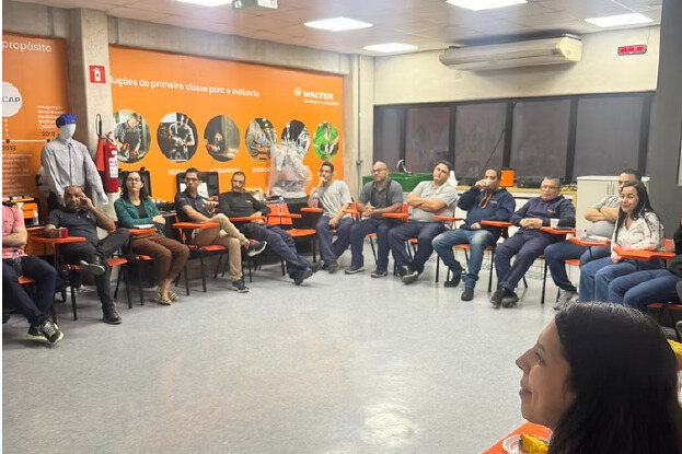 Palestra sobre Setembro Amarelo e saúde mental para colaboradores da empresa Walter